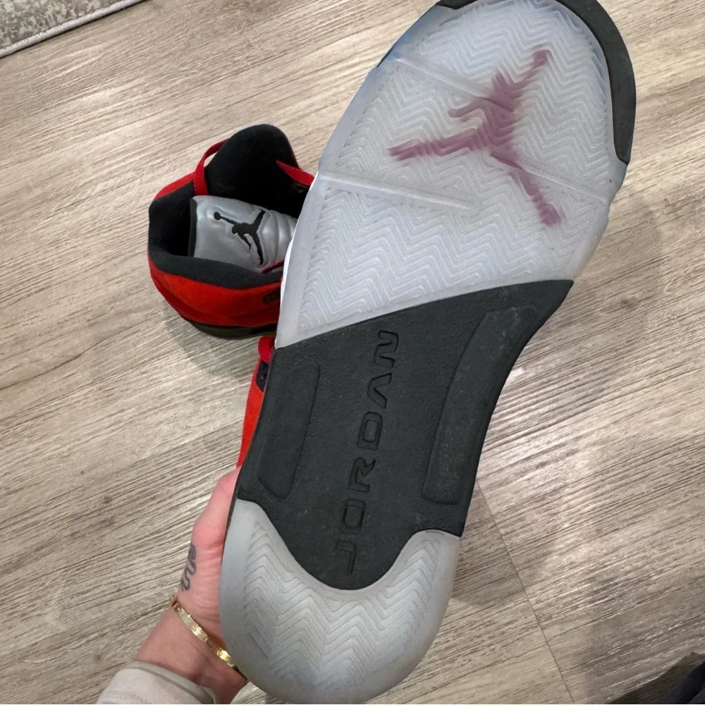 Jordan 5 Retro Raging Bull Sneakers - Picture 9 of 9